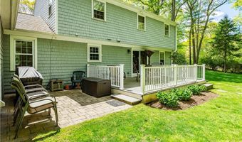 65 Walnut Dr, East Greenwich, RI 02818