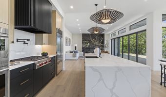 985 SE RIMROCK Ln, Milwaukie, OR 97267