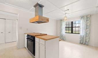 7212 W Wildcat Rd, Abbeville, LA 70510