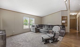 3017 118th St, Amana, IA 52203
