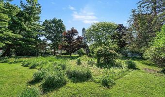 131 Riverside Dr, Alma, MI 48801