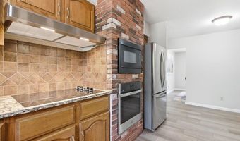 893 Oklahoma Ave, Ballwin, MO 63021