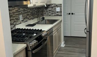 1227 S Old Wilke Rd 406, Arlington Heights, IL 60005