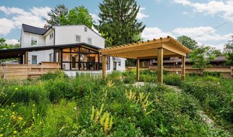 2050 Camelot Rd, Ann Arbor, MI 48104
