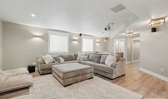 5343 Barton Ct, Ammon, ID 83406