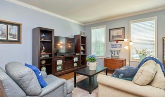 25066 CROXLEY GREEN Sq, Aldie, VA 20105