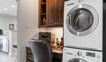 2317 S QUEEN St, Arlington, VA 22202