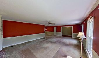 512 Raymond Dr, Arapahoe, NC 28510