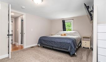 96 Dexter Rd, Scituate, RI 02857