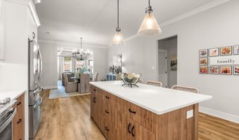 1121 Essex Dr, Benton, AR 72019
