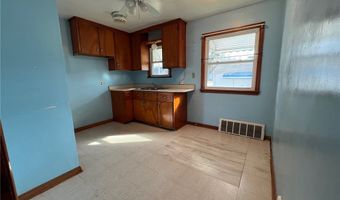 1657 Mapledale Rd, Wickliffe, OH 44092