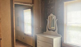 7 Hazen St, Chester, CT 06412