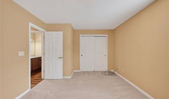 500 Glen Hollow Cir, Aurora, OH 44202