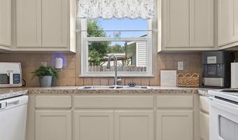 105 Mistletoe Ln, Bartlesville, OK 74003