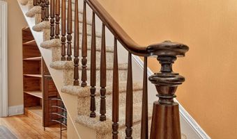 103 W 33RD St, Bayonne, NJ 07002