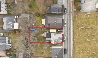51 Warner St, Newport, RI 02840