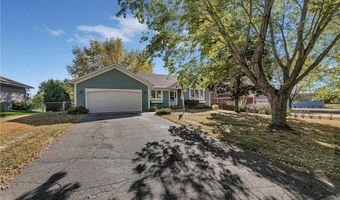 906 21st St SE, St. Cloud, MN 56304