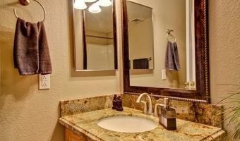 1674 W MACAW Dr, Chandler, AZ 85286