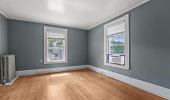 12 E Summer St, Bangor, ME 04401