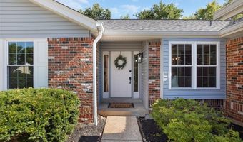 1440 Cedar Bluff Dr, Ballwin, MO 63021