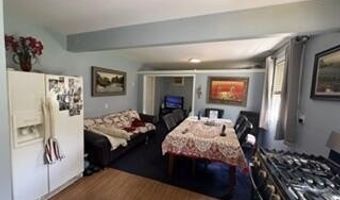 96 Compton St, Belford, NJ 07718