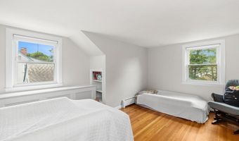 58 Lakeshore Ave, Beverly, MA 01915