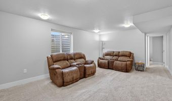 4803 Everest Ave, Ames, IA 50014
