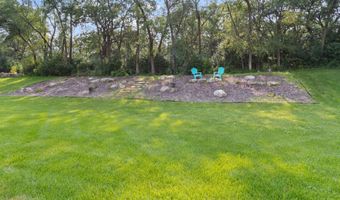 4313 Parkview Cir, Anoka, MN 55303