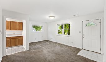 56 Miracle Ln, Albany, NY 12211