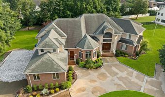 284 Park Ave, Oakhurst, NJ 07755