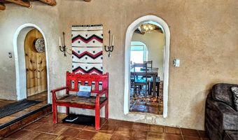 2 Latilla Ln, Arroyo Seco, NM 87514