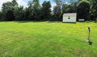 15 Fieldstone Dr, Augusta, ME 04330