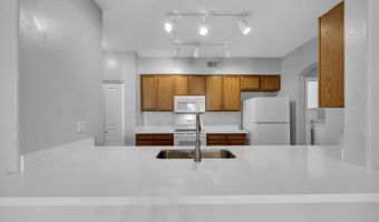 955 E KNOX Rd 110, Chandler, AZ 85225