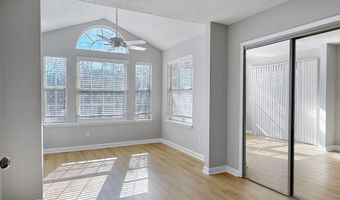 901 Wentworth Ct, Alpharetta, GA 30022