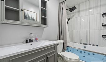 6147 Beacon Ln, Chubbuck, ID 83202