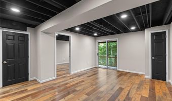 178 Cascade Circle Dr, Ballwin, MO 63021