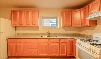 820 N 5TH St, Allentown, PA 18102