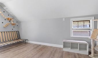 25 Hoppin Ave, East Providence, RI 02915
