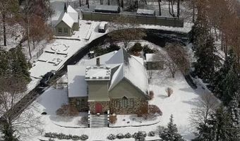 48 Old Searsport Ave, Belfast, ME 04915