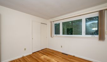 74 Woods Rd, Bethany, CT 06524