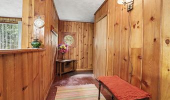330 Catherine Ct, Allegan, MI 49010