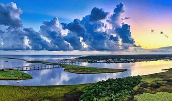 134 Sawyer Ln, Apalachicola, FL 32320