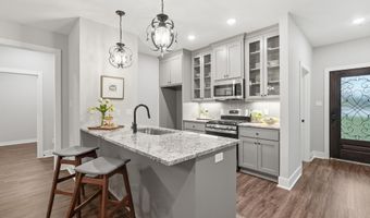 2444 Pleasant Willow Dr, Benton, AR 72015