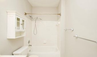 2324 HENSHAW Pl 3, Alexandria, VA 22311
