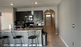 911 WATERVILLE Dr, Auburndale, FL 33823