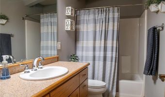 1804 Wildflower Ln NE, Alexandria, MN 56308