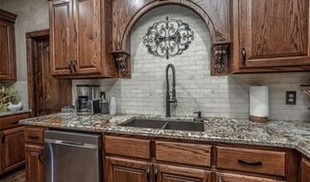 240 Magnolia Ln, Bennington, OK 74723