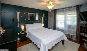 290 DEARNLEY St, Philadelphia, PA 19128