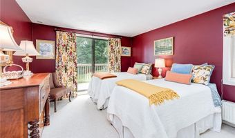 140 Connection St, Newport, RI 02840