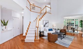 4831 26TH St N, Arlington, VA 22207